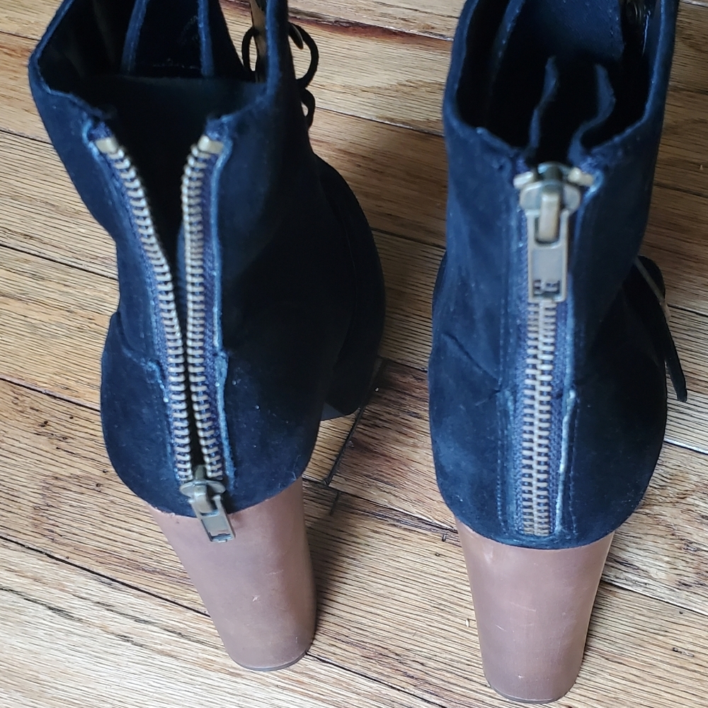 Never Worn Steve Madden suede lace up bootie - Picture 6 of 8